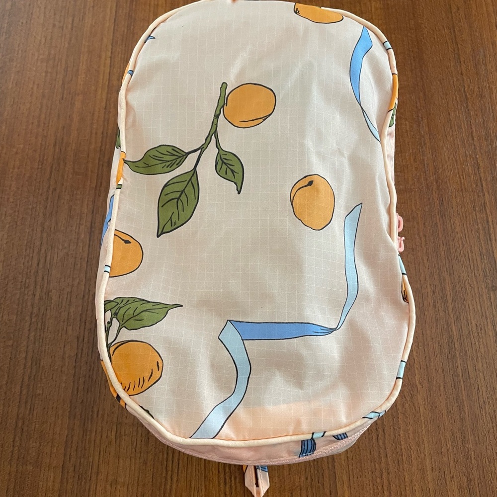 BAGGU small Packing cube! - Picture 3 of 7